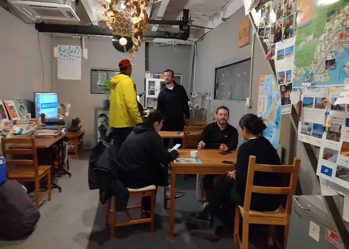 Tonarino Hostel For Backpackers